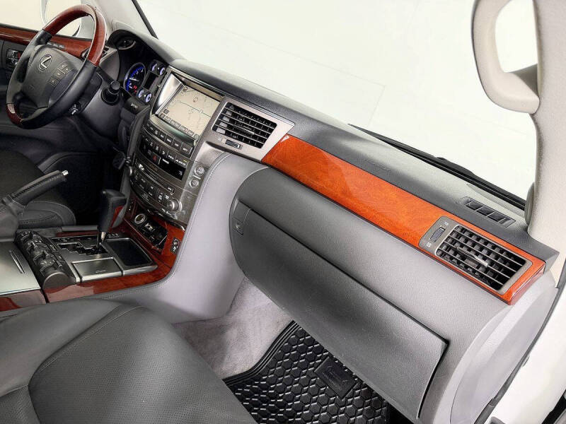2009 Lexus LX 570