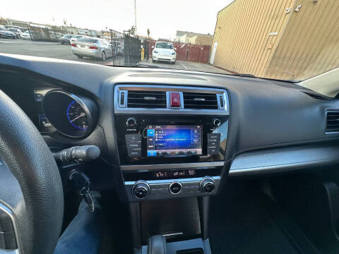 2019 Subaru Outback 2.5i