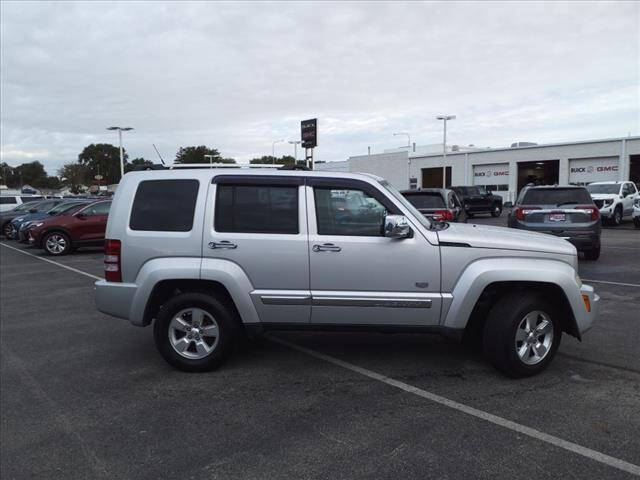 Used 2011 Jeep Liberty Sport with VIN 1J4PN2GK1BW557819 for sale in Bourbonnais, IL