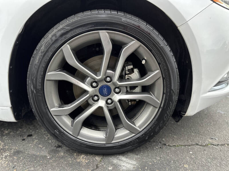 2017 Ford Fusion Hybrid SE