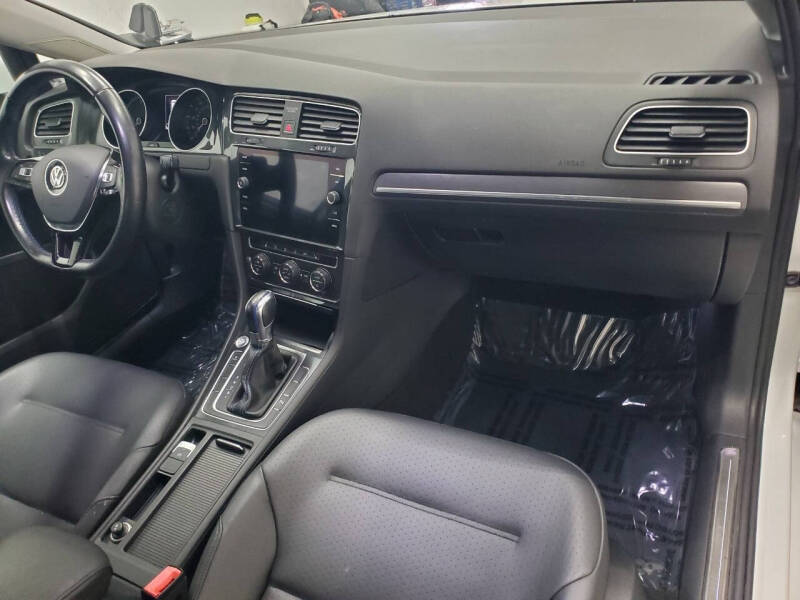 2017 Volkswagen e-Golf SEL Premium
