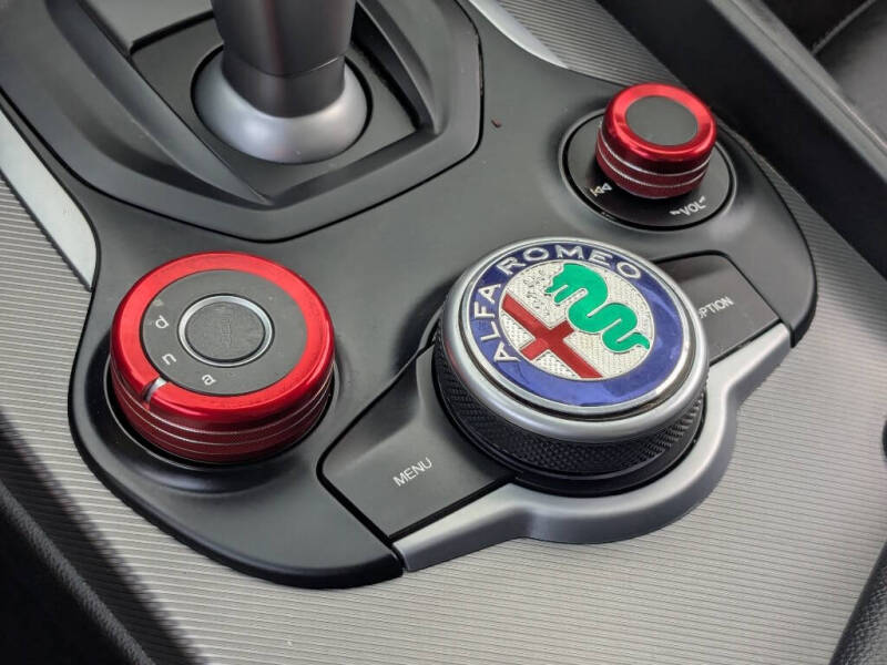 2018 Alfa Romeo Giulia Ti Sport