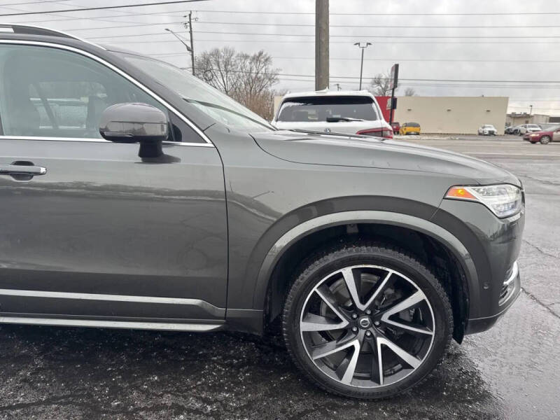 2018 Volvo XC90 T6 Momentum