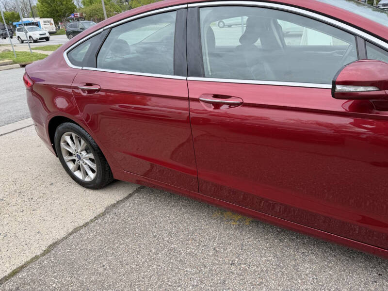 2017 Ford Fusion SE