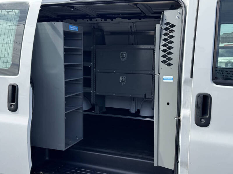 2017 Chevrolet Express 2500