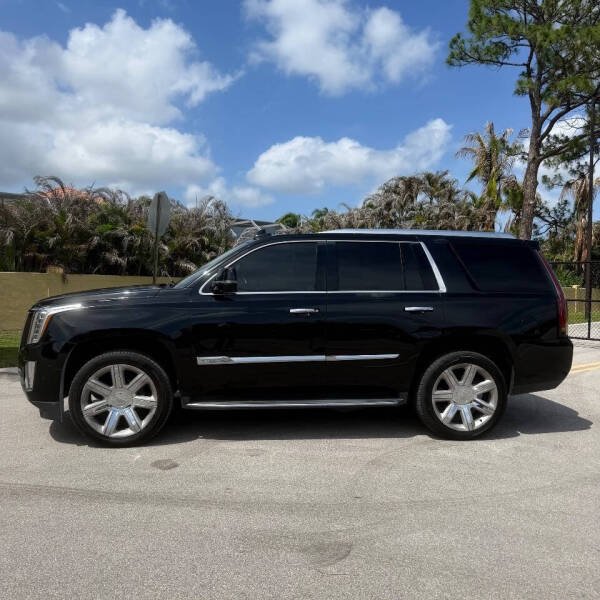 2017 Cadillac Escalade Luxury