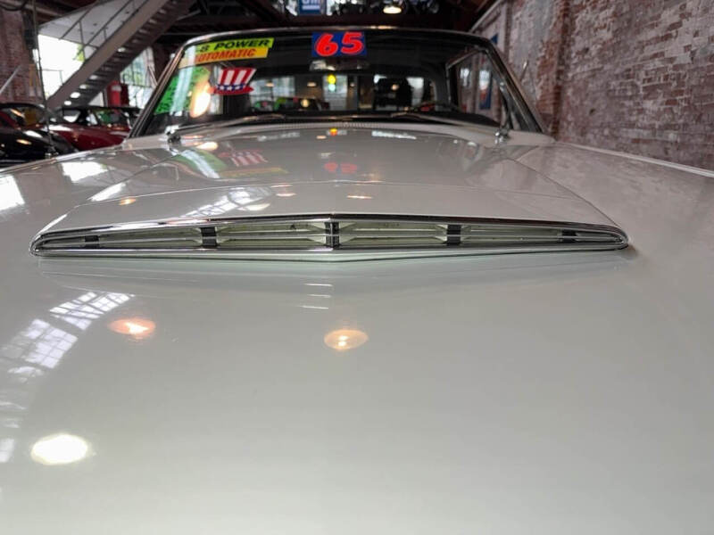 1965 Ford Thunderbird