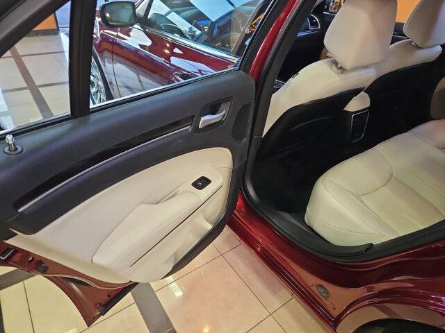 2016 Chrysler 300 Limited