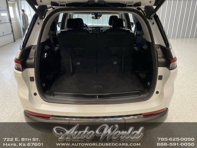 2022 Jeep Grand Cherokee L Laredo