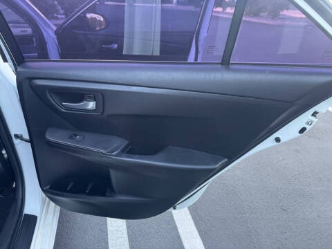 2015 Toyota Camry LE