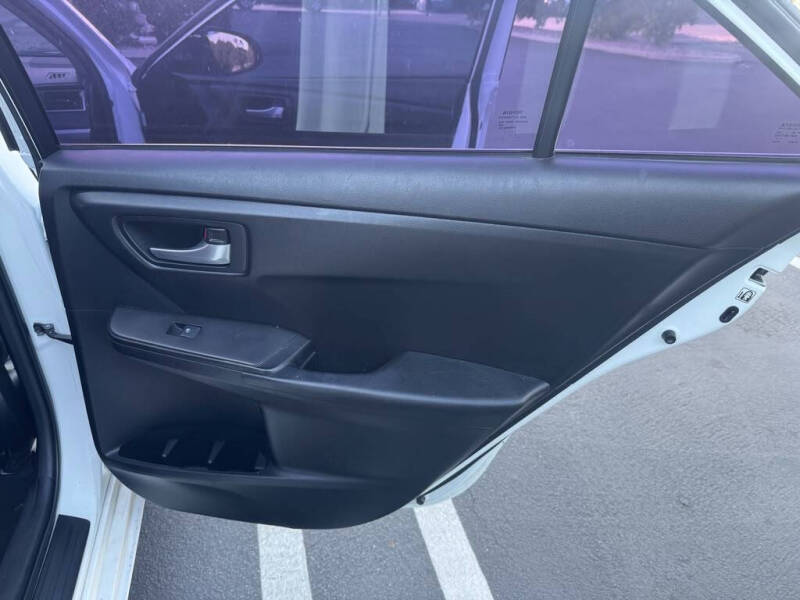 2015 Toyota Camry LE