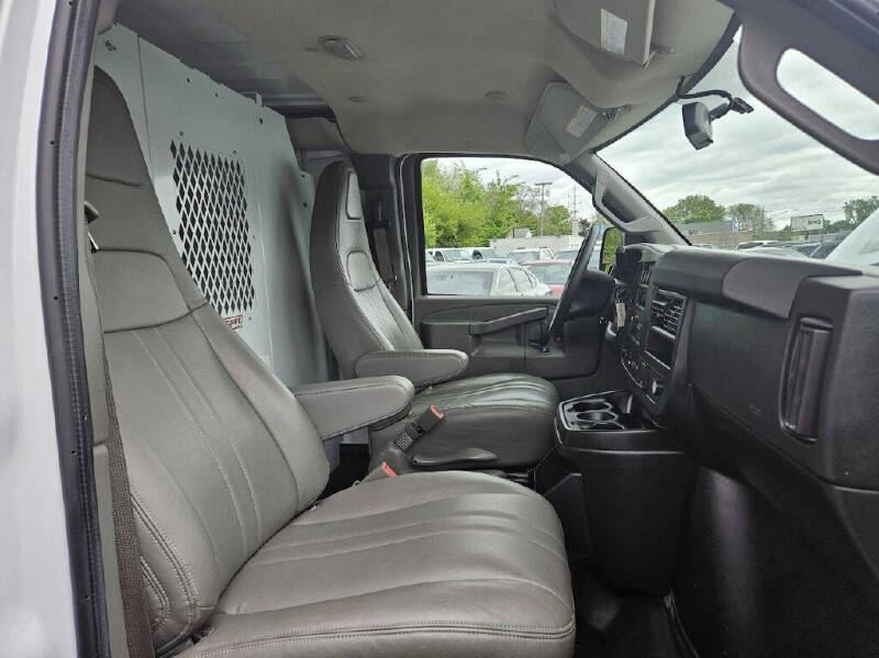 2021 Chevrolet Express 2500