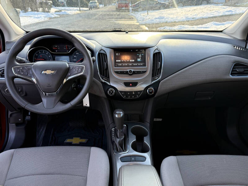 2017 Chevrolet Cruze LT Auto