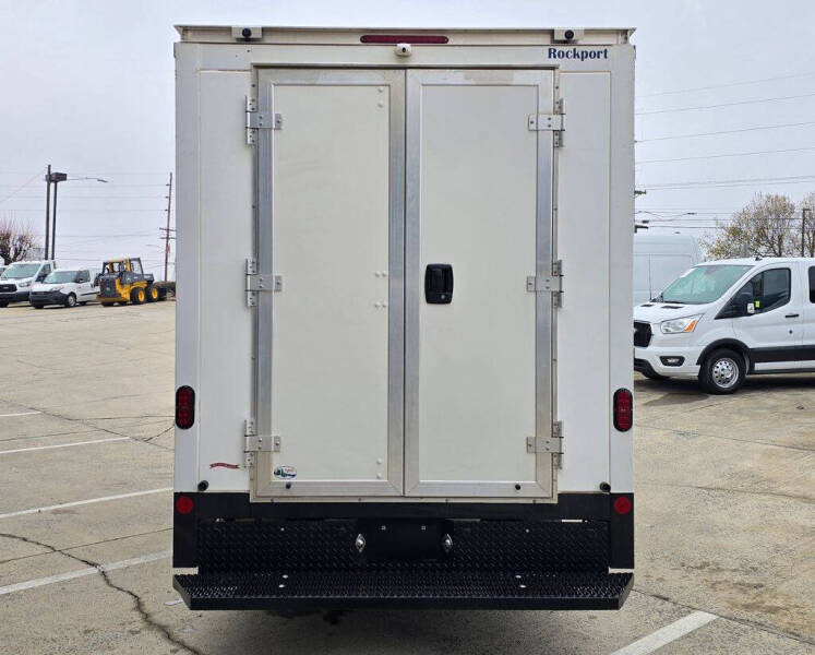 2022 Chevrolet Express 3500