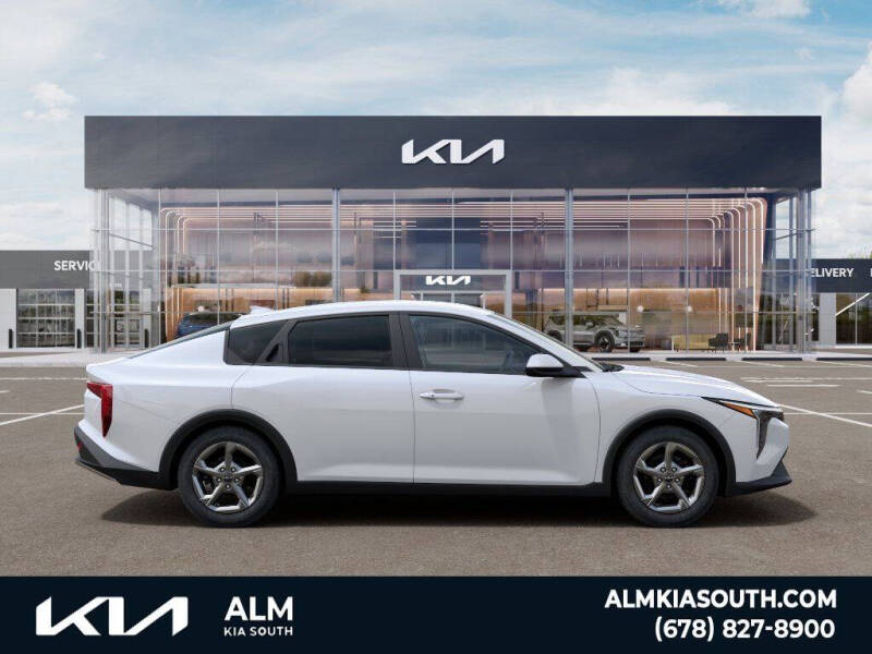 2026 Kia K4 LXS