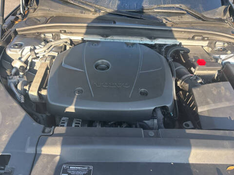 2018 Volvo S90 T5 Momentum