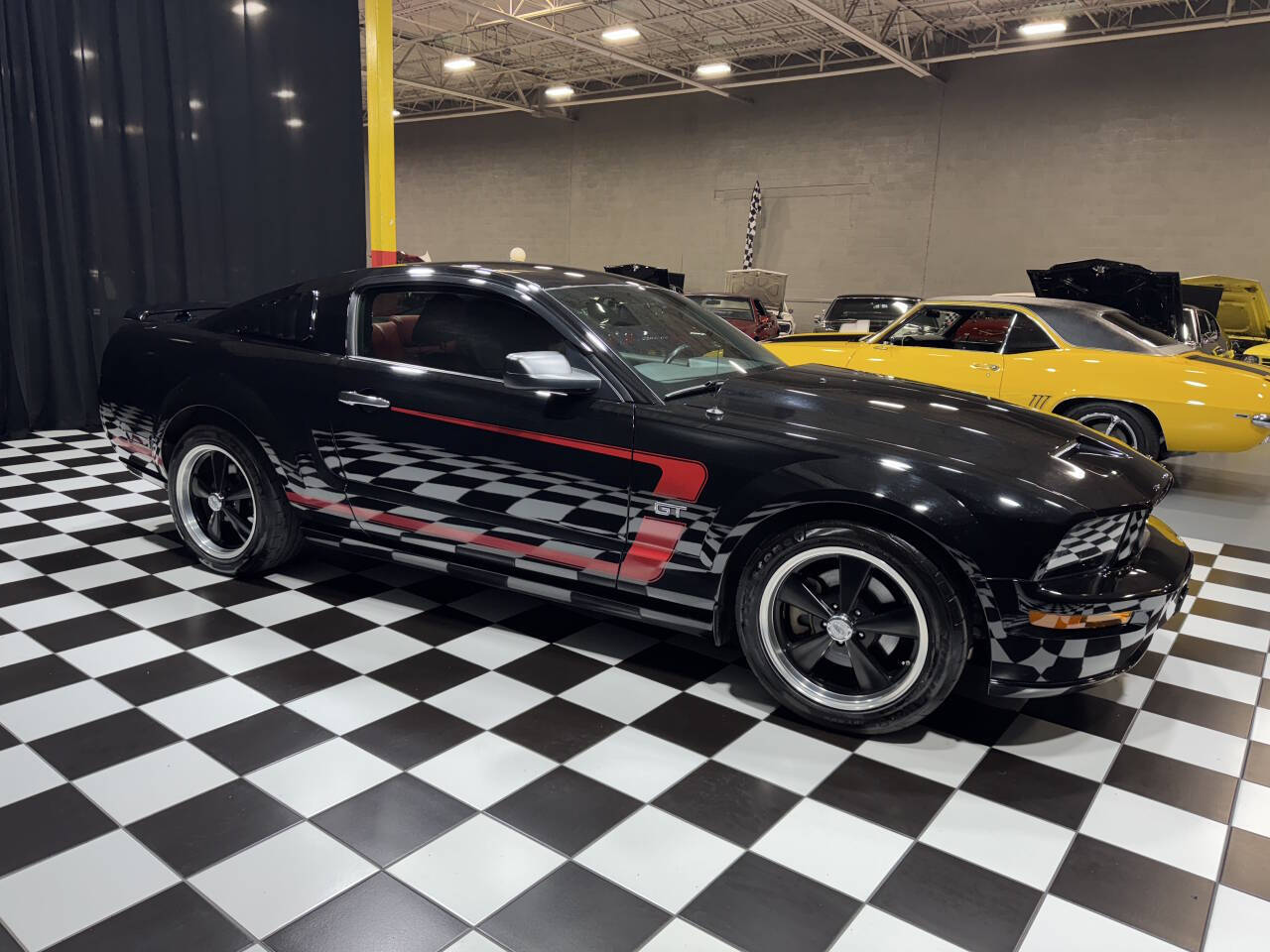 2008 Ford Mustang 11