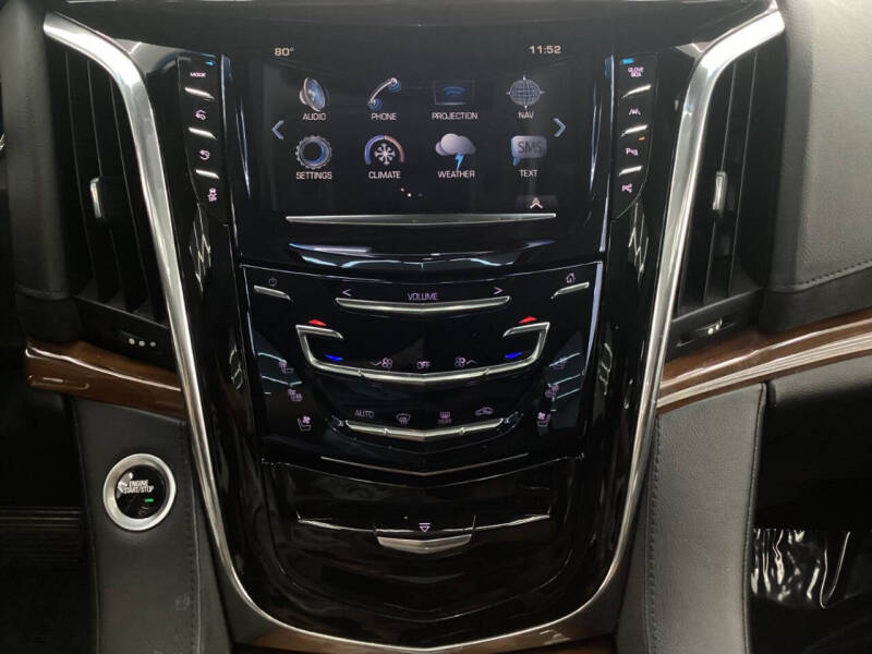 2017 Cadillac Escalade Luxury