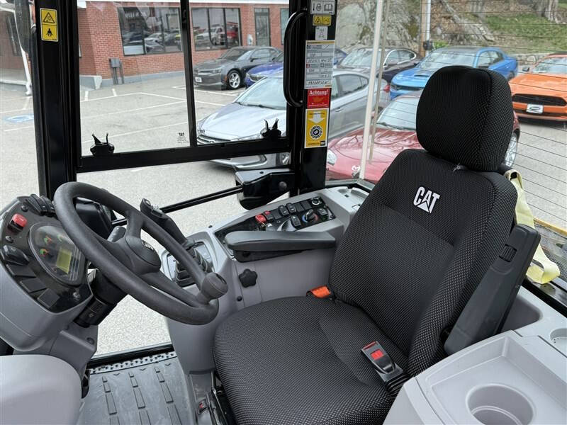 2022 Caterpillar 908M