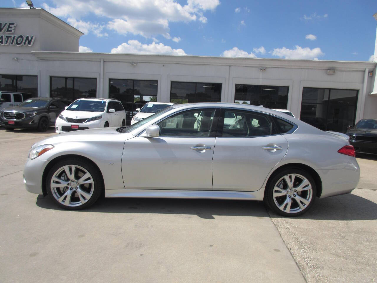 2014 INFINITI Q70 for sale at Drive Nation in Houston, TX