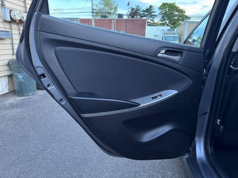 2017 Hyundai Accent SE