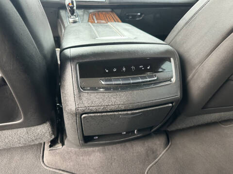 2022 Cadillac Escalade ESV Premium Luxury