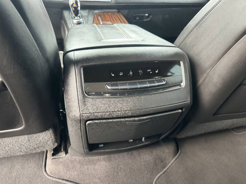 2022 Cadillac Escalade ESV Premium Luxury