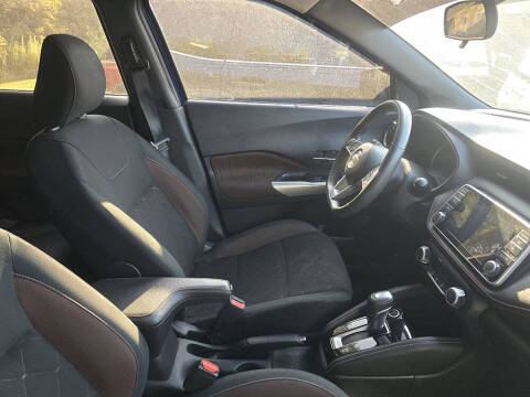 2020 Nissan Kicks SR