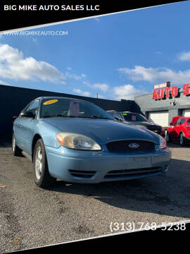 2005 Ford Taurus for sale at BIG MIKE AUTO SALES LLC in Lincoln Park MI