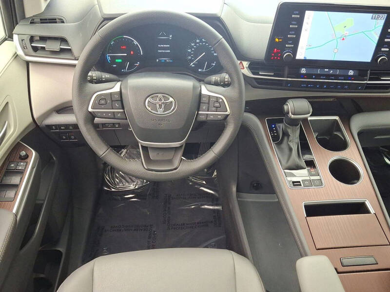 2024 Toyota Sienna XLE 7-Passenger