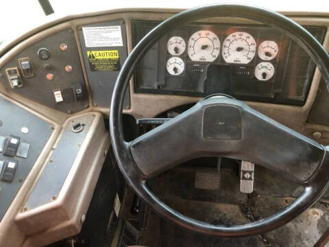 2001 International 3000IC