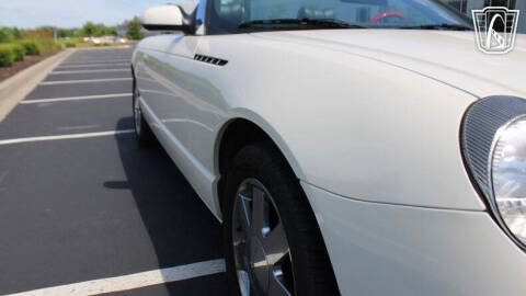 2002 Ford Thunderbird Deluxe