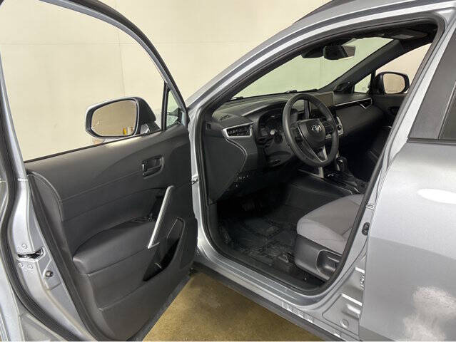 Used 2024 Toyota Corolla Cross SE with VIN 7MUFBABG9RV028111 for sale in Madison, WI