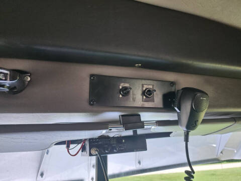 2005 Peterbilt 330