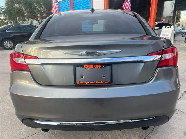 2013 Chrysler 200 Sedan - $5,497