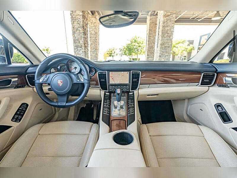 2011 Porsche Panamera