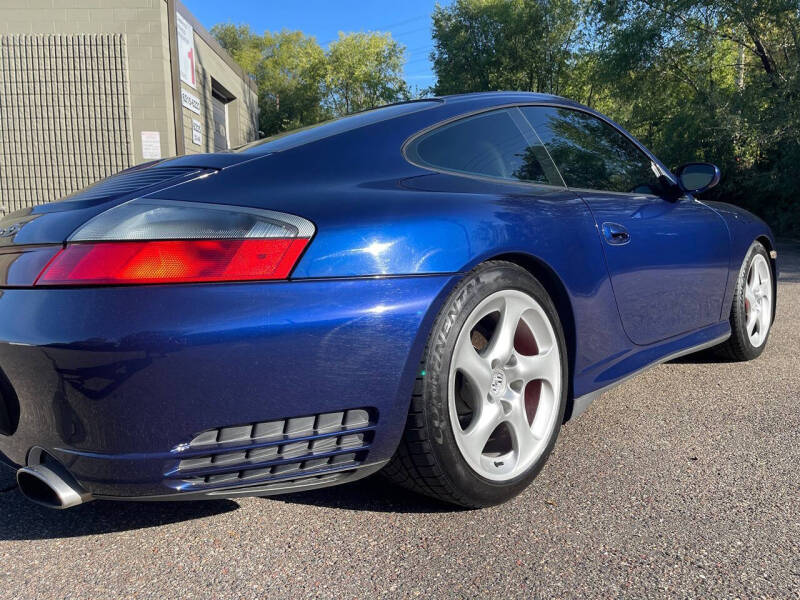 2004 Porsche 911 Carrera 4S