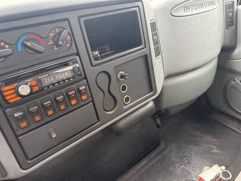 2005 International DuraStar 4200