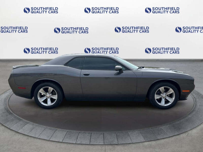 2019 Dodge Challenger SXT