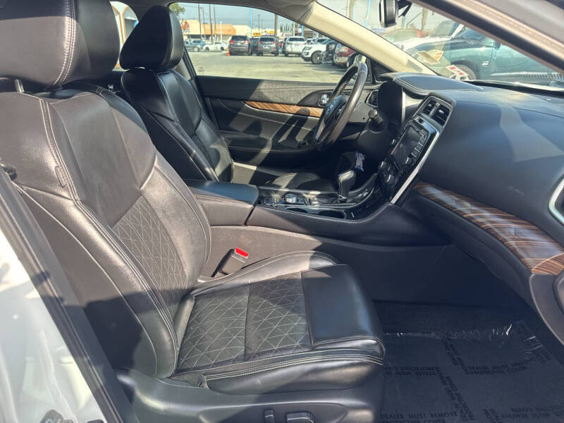 2018 Nissan Maxima Platinum