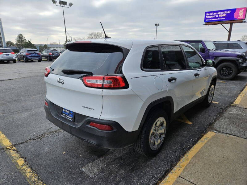 2017 Jeep Cherokee Sport