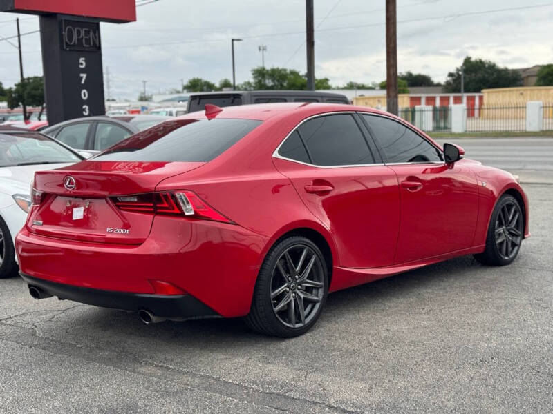 2016 Lexus IS 200t
