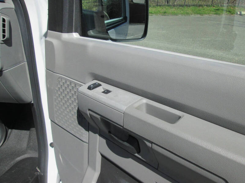 2010 Ford E-Series E-350 SD XL