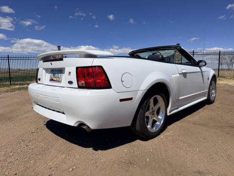 2004 Ford Mustang GT Deluxe