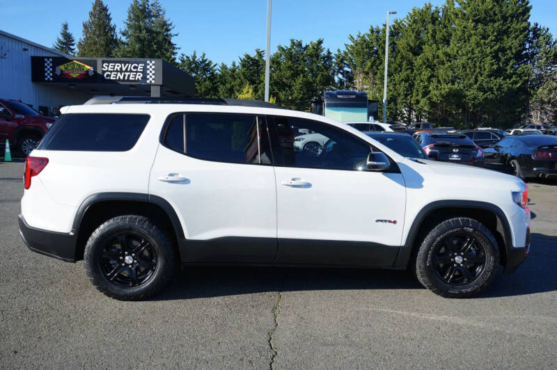 2023 GMC Acadia AT4