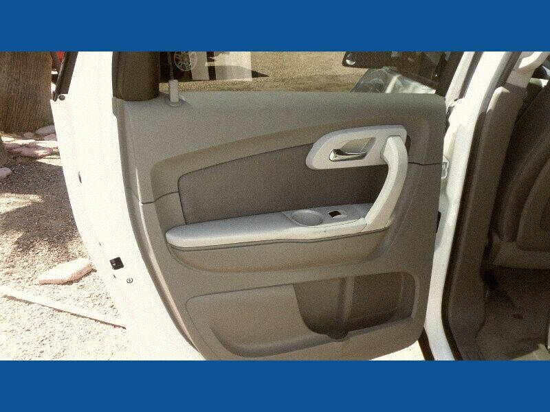 2011 Chevrolet Traverse LS