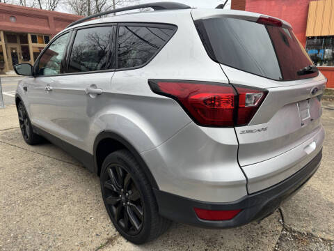 2019 Ford Escape SE