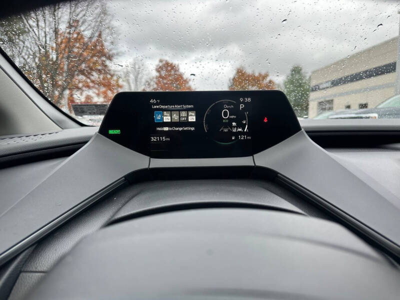 2023 Toyota Prius LE