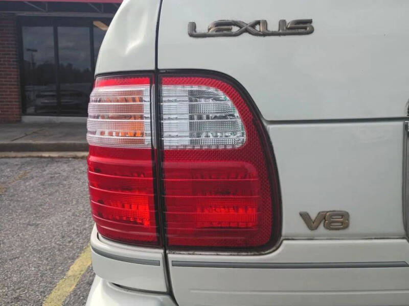 2000 Lexus LX 470