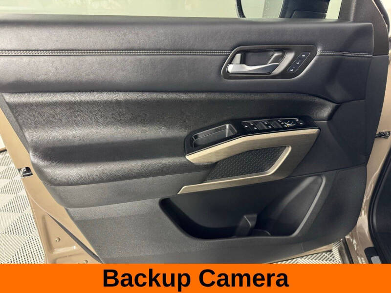 2023 Nissan Pathfinder Platinum